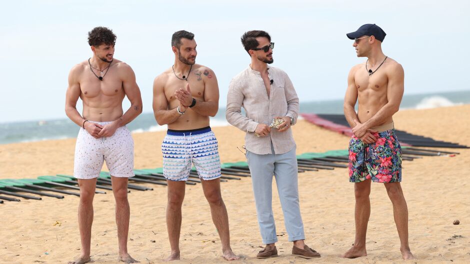 Ергените голи! Показаха мускули и татуировки на плажа (ВИДЕО)