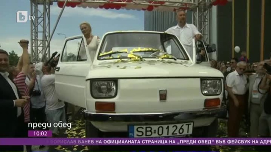 Днес всички говорят за... специалния подарък, който феновете на Том Ханкс му направиха