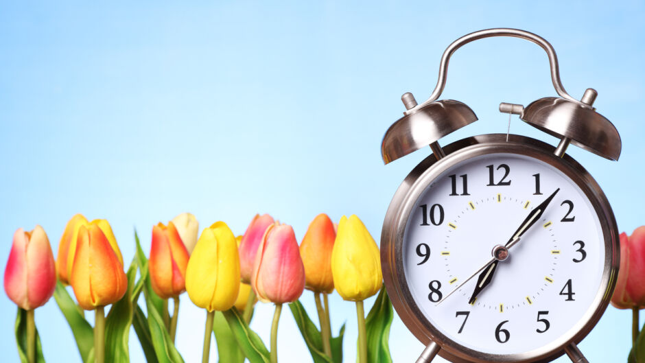 Загубихме 1 час сън: как да не го усещаме цяла седмица