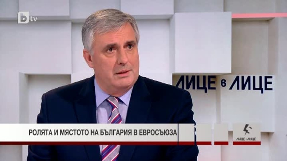 Ивайло Калфин: Скандалът с къщите за гости, построени с евросредства, идва в лошо време