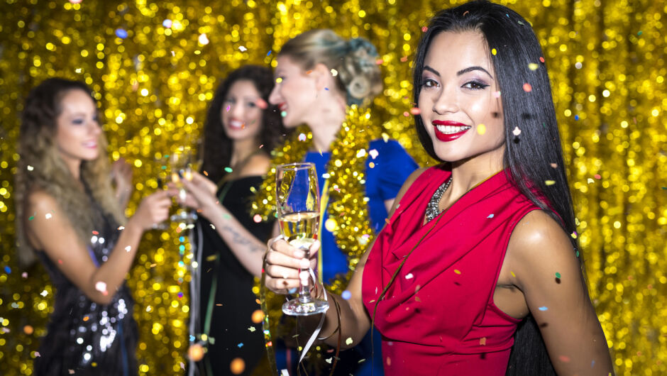 Как да изглеждаме стилно в новогодишната нощ - грешките, които да избягваме