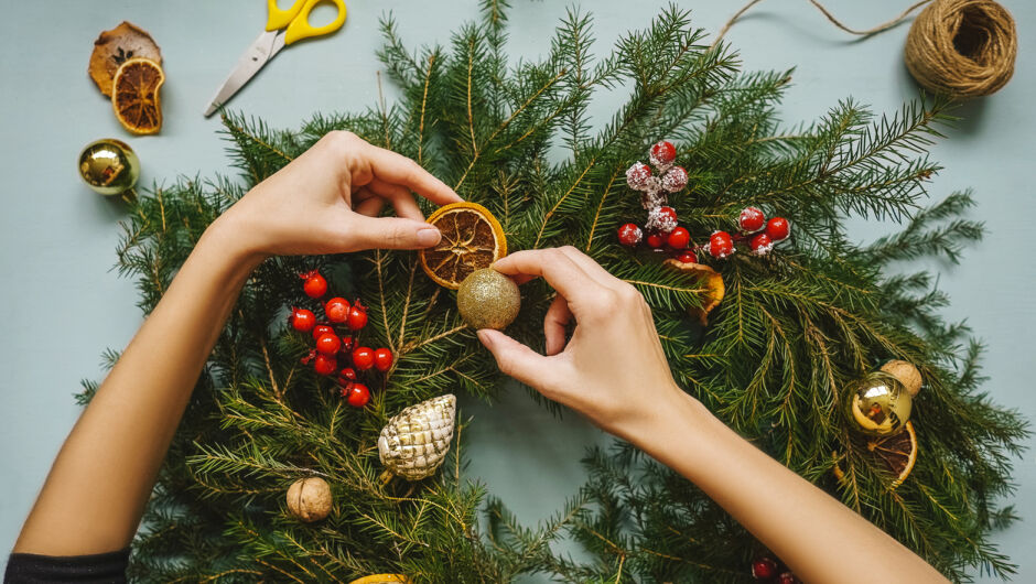 Идеи за коледна декорация, които няма да ни струват нищо (ВИДЕО)