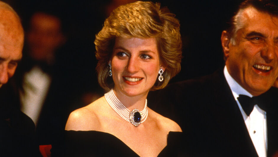 Принцеса Даяна „се завръща“ в Париж като восъчна фигура с емблематична рокля