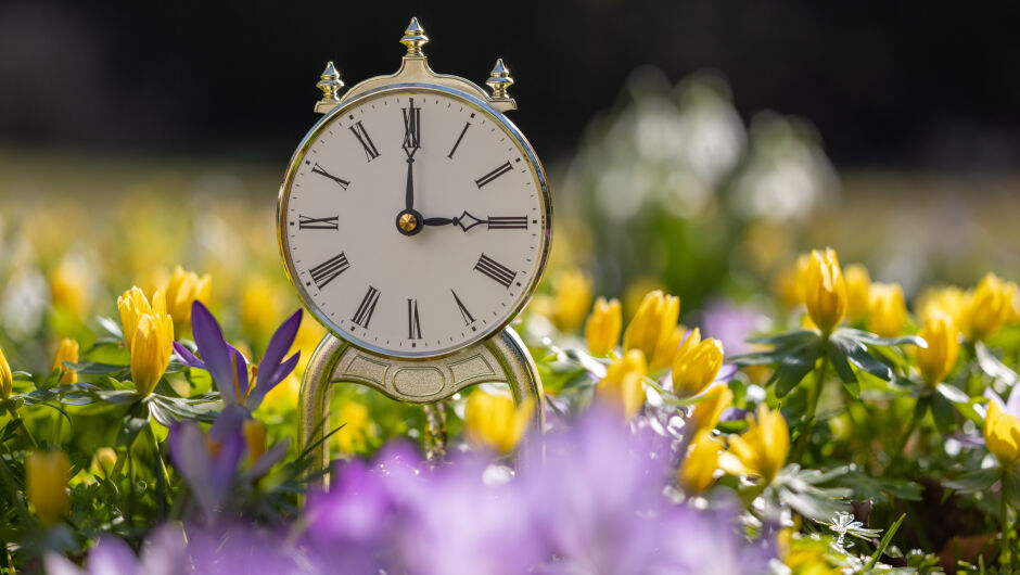 Лятно часово време 2026 - кога преместваме стрелките с 1 час напред