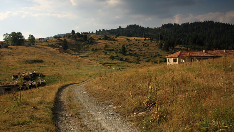 Призраци и самодиви в село Чамла: Какво разказва легендата (СНИМКИ+ВИДЕО)