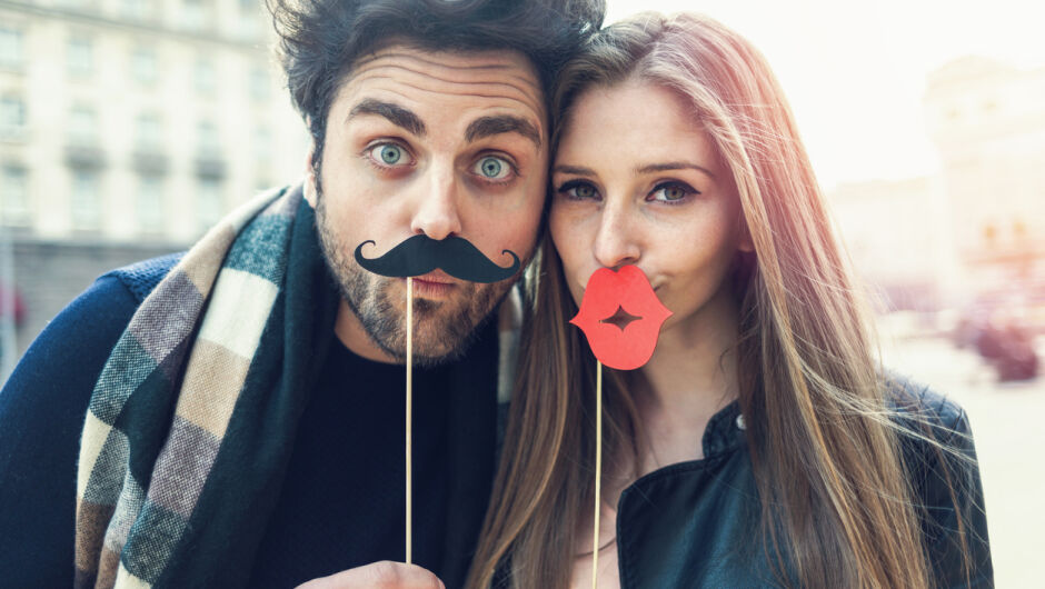 Мовембър през женските очи: какво ни казват мъжките мустаци за любовта, грижата и зрелостта (ВИДЕО)