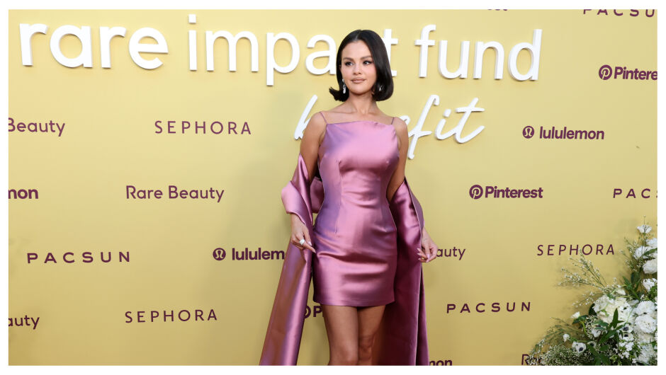 "Трябва да се разсмееш от сърце": Селена Гомес със съвети за психичното здраве (СНИМКИ)