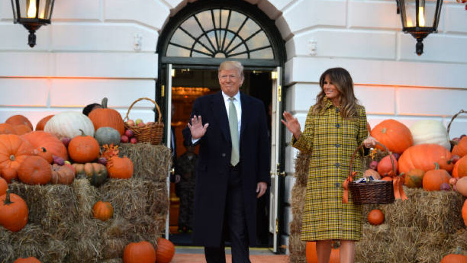 Мелания Тръмп запазва традициите за Хелоуин в Белия дом - въпреки частичното му разрушаване