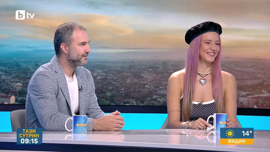 „Хитове с 1% промяна“: Мила Роберт пее в подкрепа на глухата общност в България (СНИМКИ)