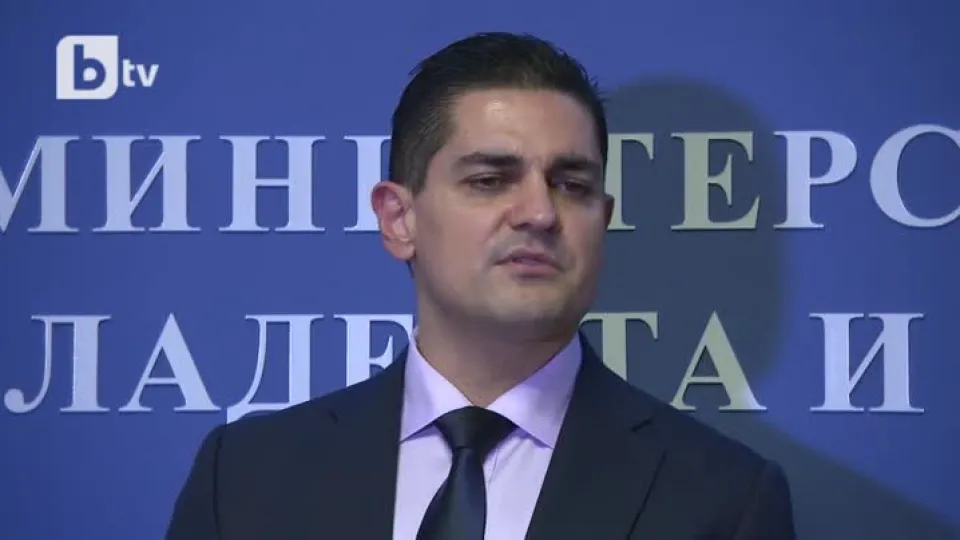 Радостин Василев: Ще помагам на всички, не само на Ганчев и Сираков 