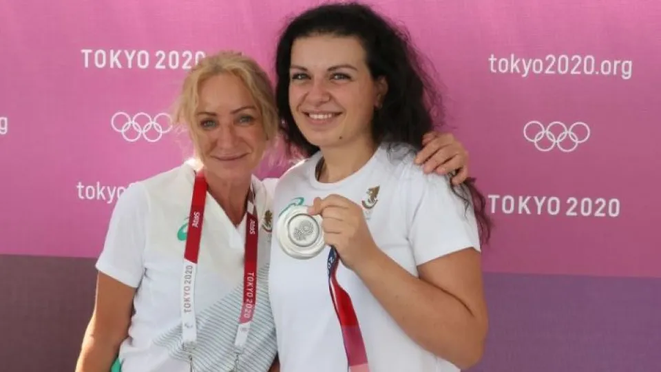 Костадинова и Гроздева отново на родна земя (ВИДЕО)
