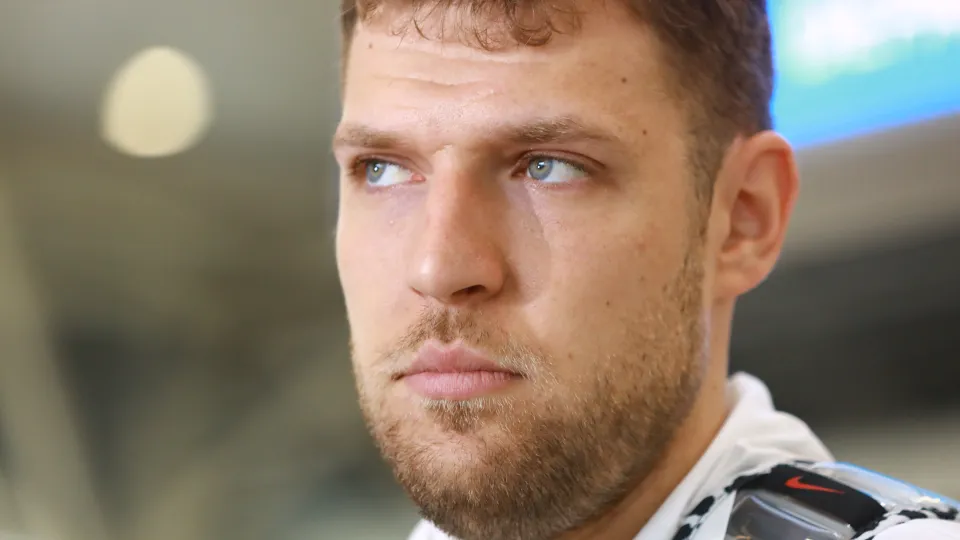 Саша Везенков