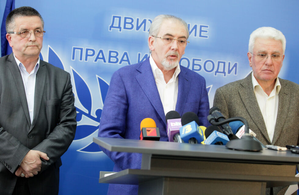 ДПС отряза левите за вот на недоверие заради "Белене"