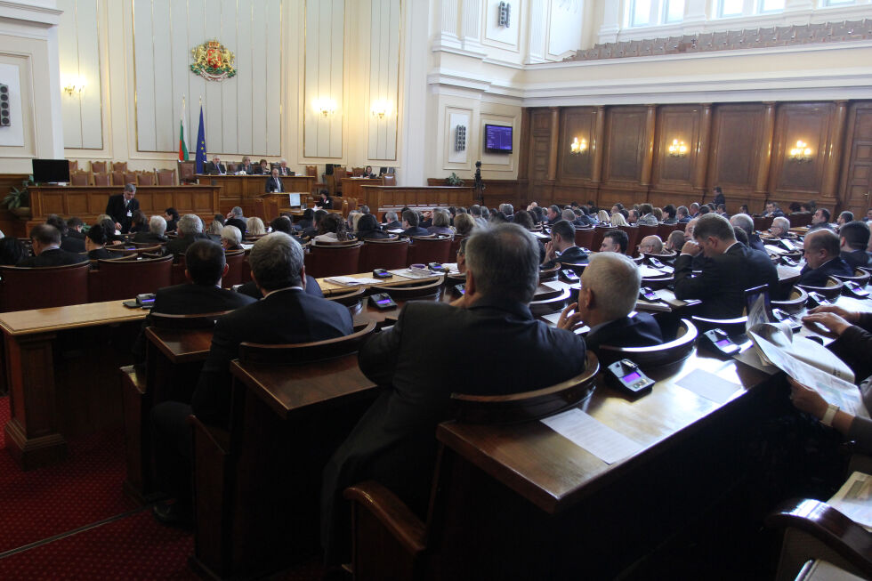Мъжете в новия парламент - три пъти повече от дамите