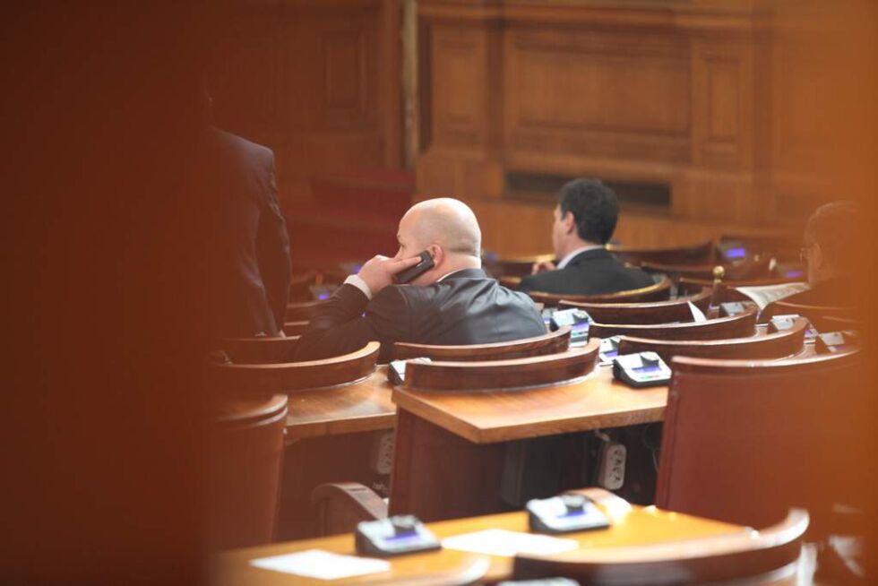 Парламентът почете паметта на жертвите на потопа