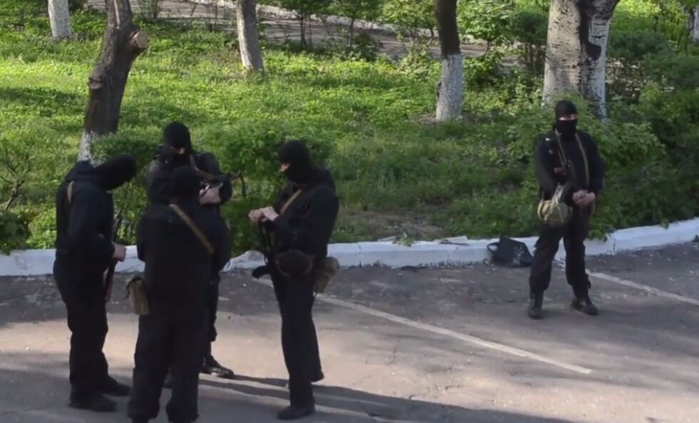 Въоръжени проруски сепаратисти превзеха сгради в Костянтинивка