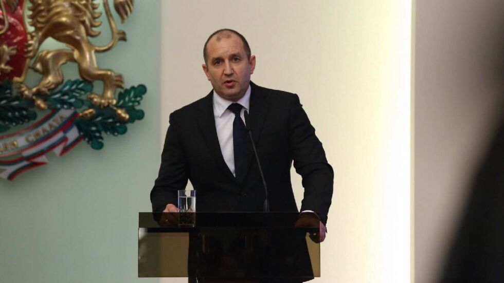 Румен Радев призова македонските партии към спокойствие