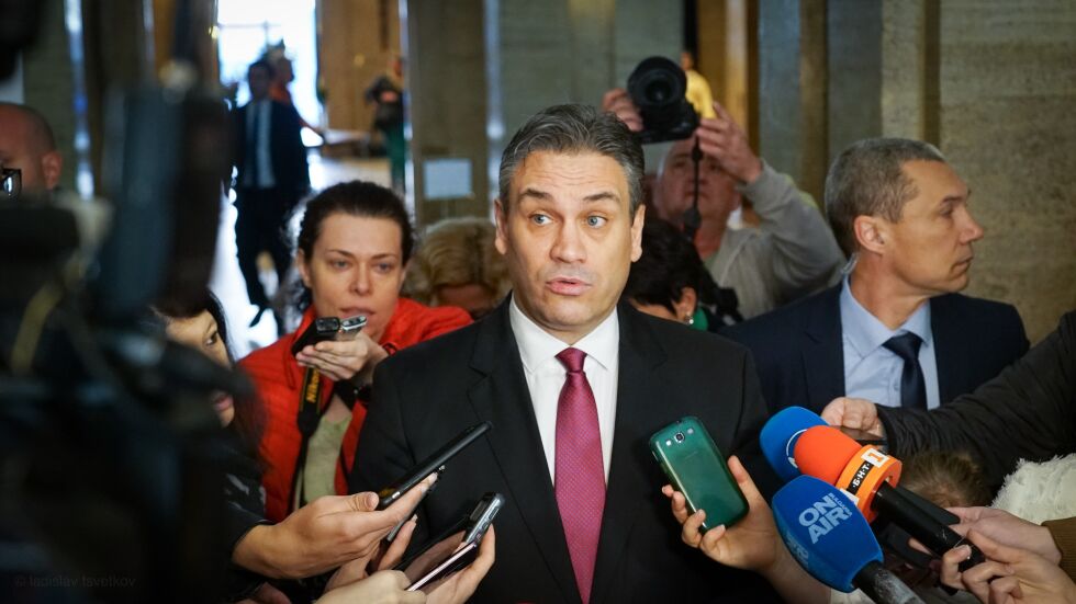 Президентът свали доверието си от шефа на КПКОНПИ