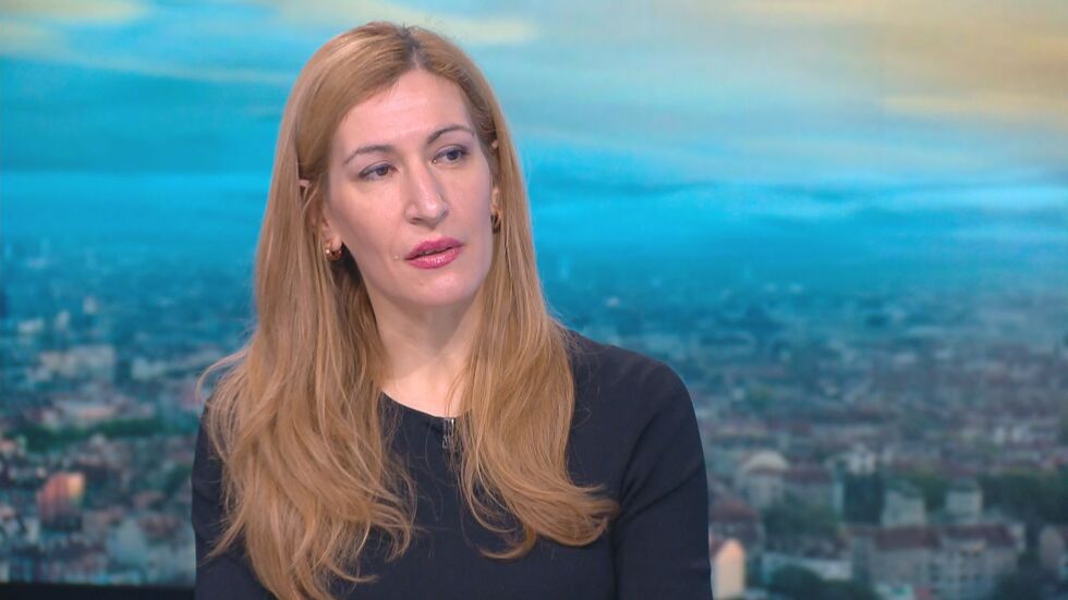 Ангелкова: Няма основание за моята оставка