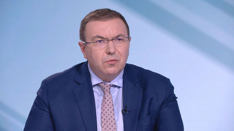 Здравният министър: До края на седмицата ще имаме отговор за втората доза с „АстраЗенека“