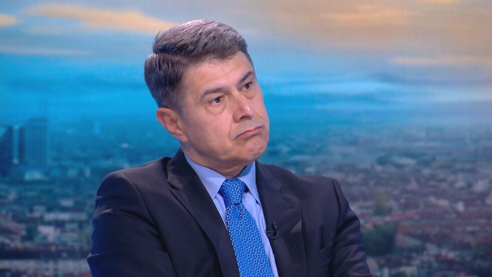 Ген. Гяуров: При геноцид е възможна намеса на трета държава в Украйна, но при определени условия