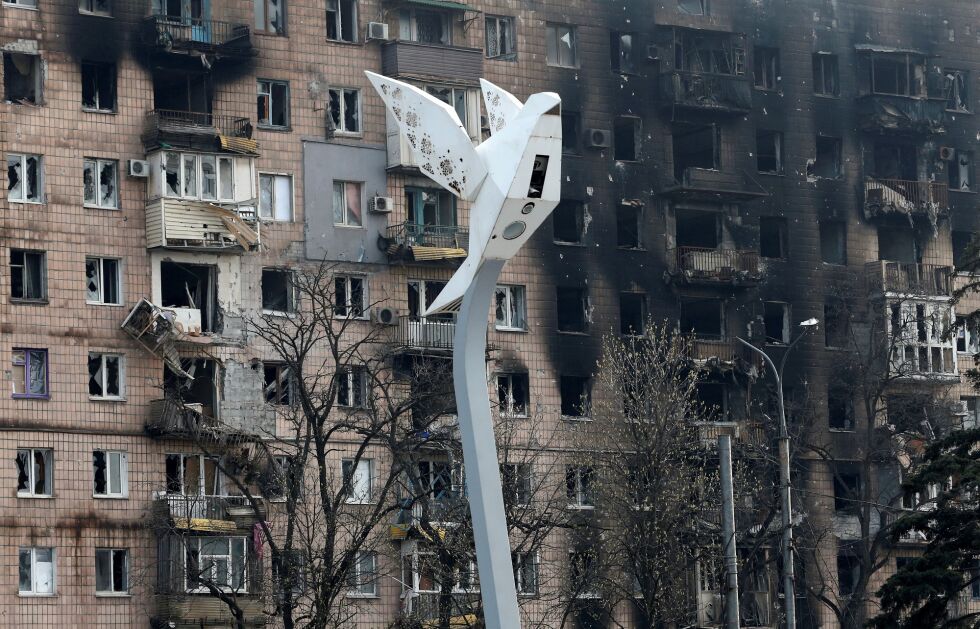 Войната в Украйна: Руските сили се опитват да пробият в области Донецк, Луганск и Харков