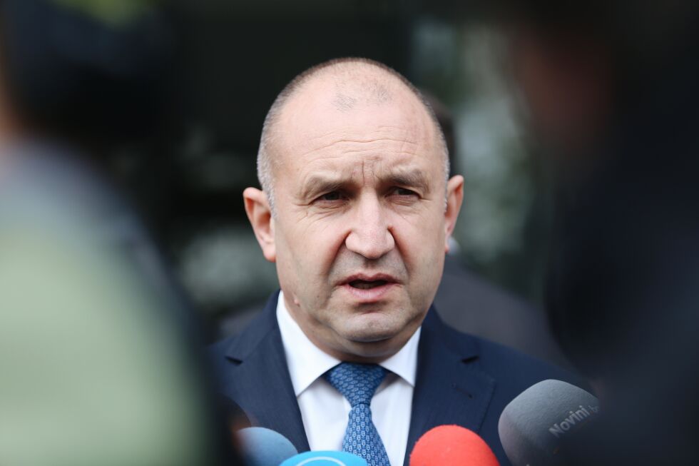 Радев за Украйна: Трябва да отпуснем средства за индивидуална защита