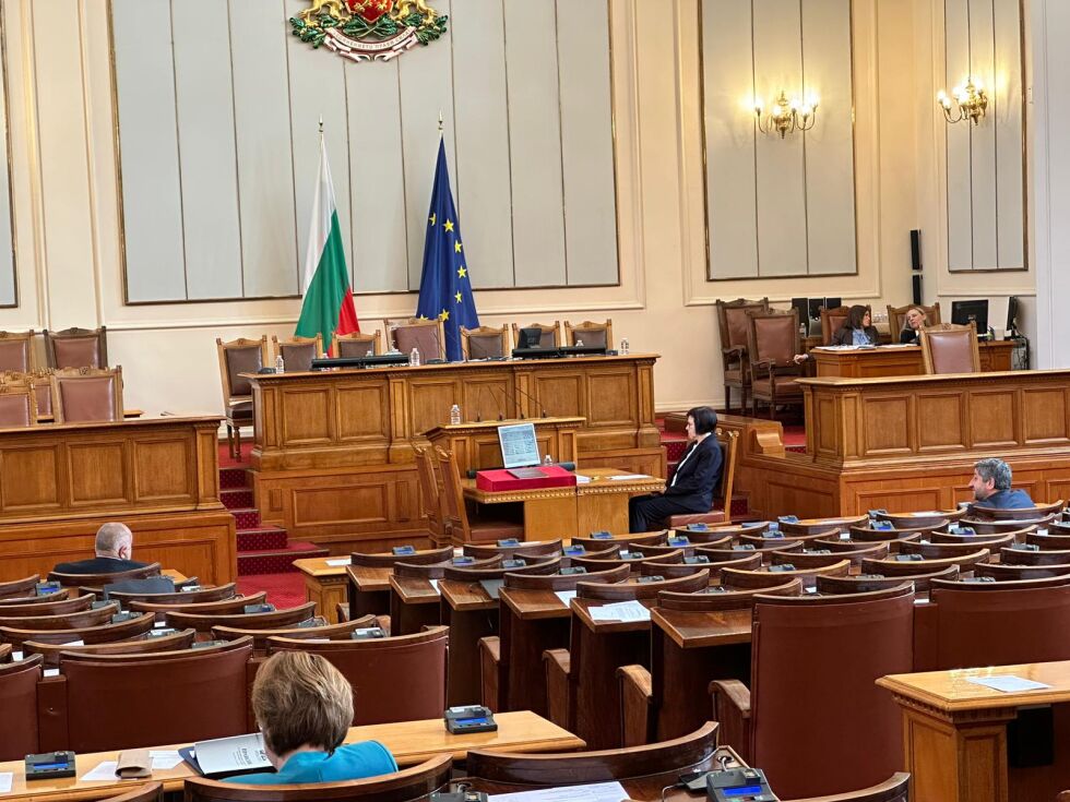80-секундно заседание: Парламентът ще има председател най-рано в сряда (ОБЗОР)