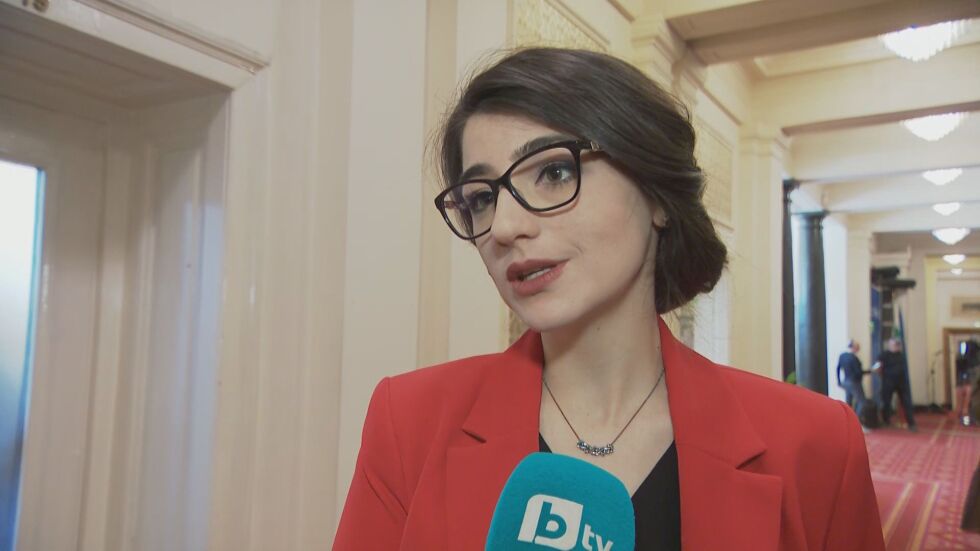 Лена Бориславова пред bTV: Обмисля ли самата тя да е кандидат за кмет?