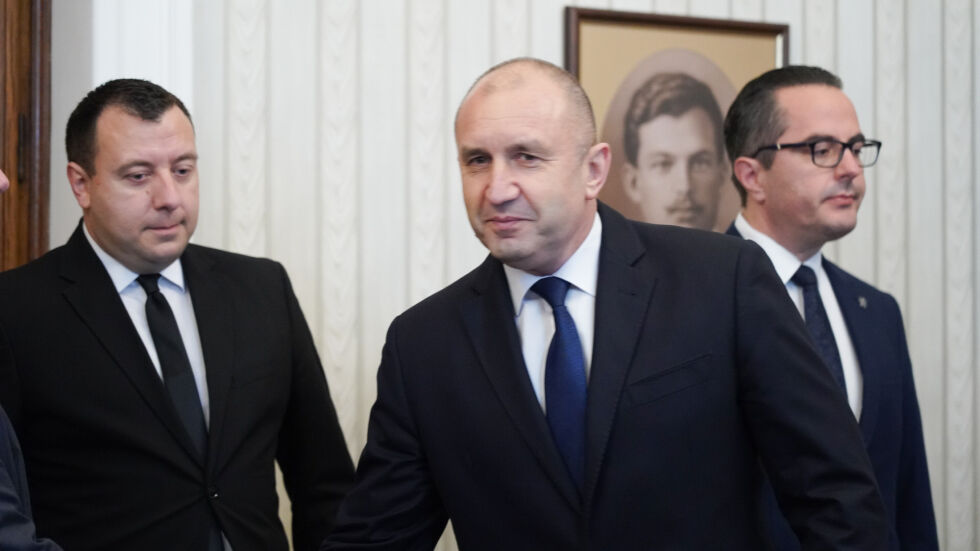 Край на консултациите при президента: Предстои връчване на първия мандат (ОБЗОР)