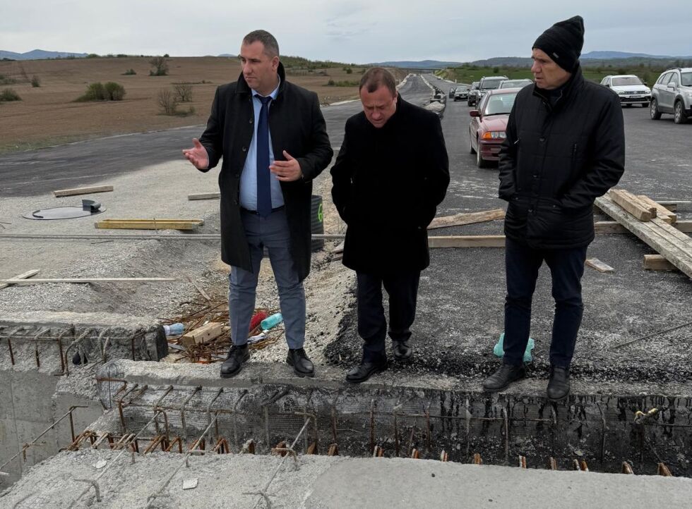 През лятото пускат нови 16 километра от „Хемус“. Завършват цялата магистрала през 2029 г.