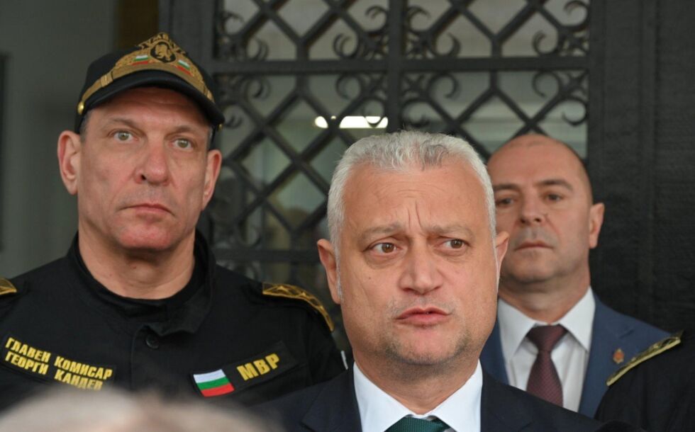 Министър Дечев: Нямаме фаворити, целта е нулева манипулация на вота