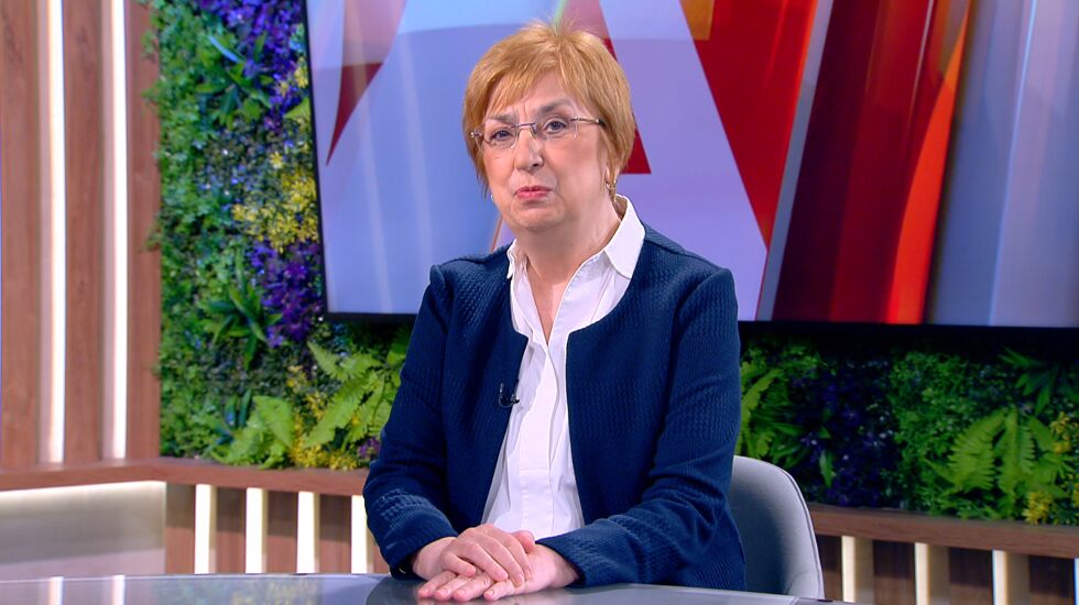 Как се управлява със 131 депутати: Анализ на проф. Екатерина Михайлова