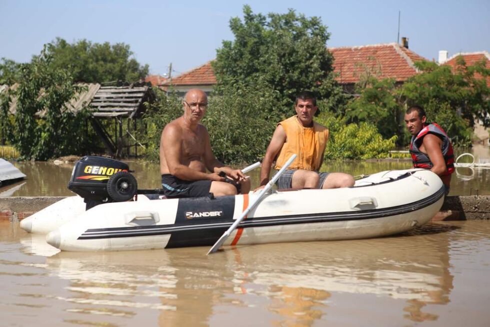 Водата напуска Мизия, но бавно (ОБНОВЕНА)