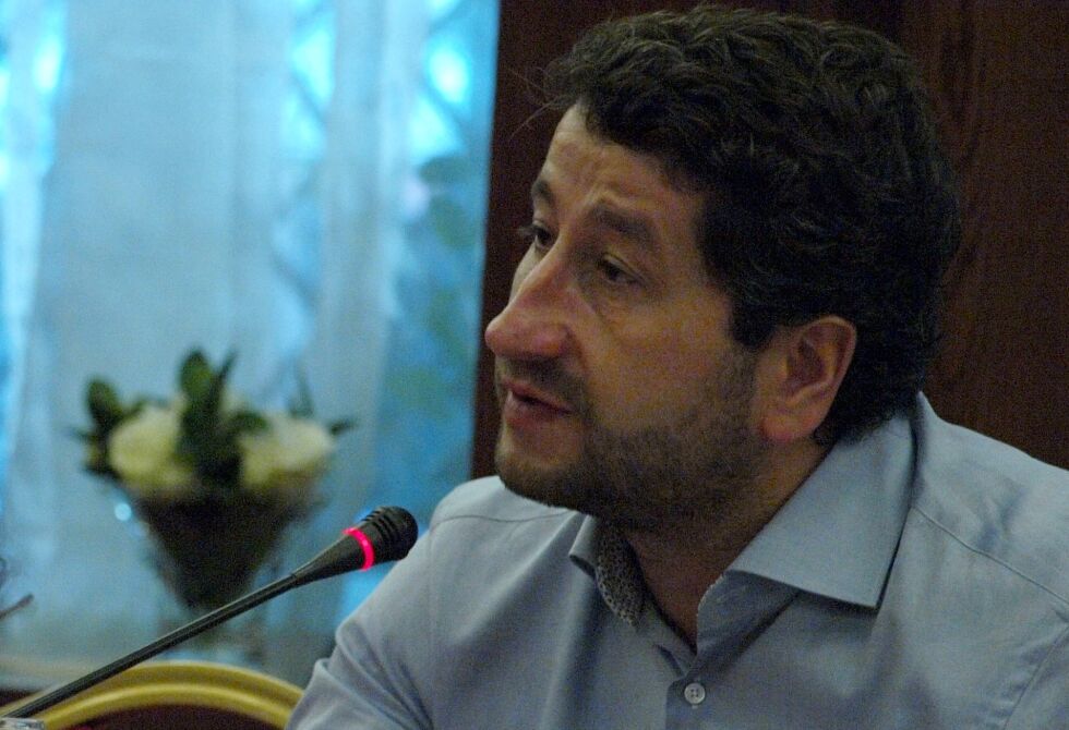 Правосъдният министър ще плати глоба, за да си върне адвокатските права