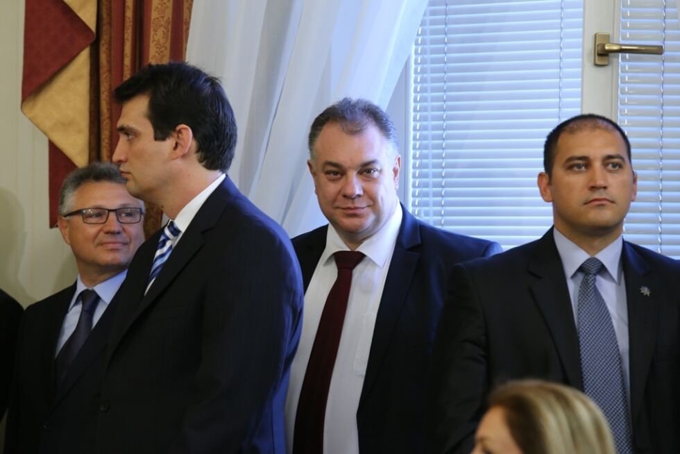 Служебният здравен министър Ненков тръгва с малка програма