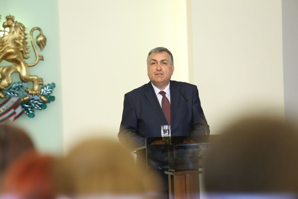 Проф. Близнашки: Властта се връща при своя суверен