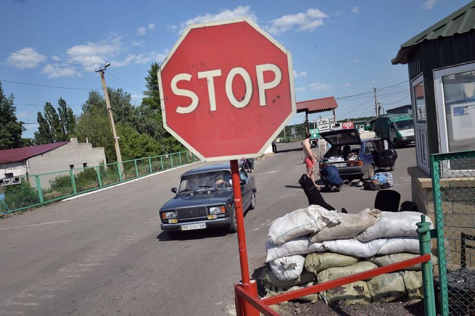 Русия праща 280 камиона с хуманирарна помощ, Киев ги спира на границата