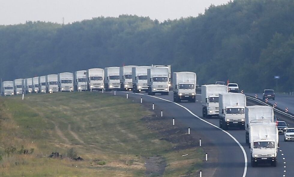 Руският хуманитарен конвой приближава украинската граница