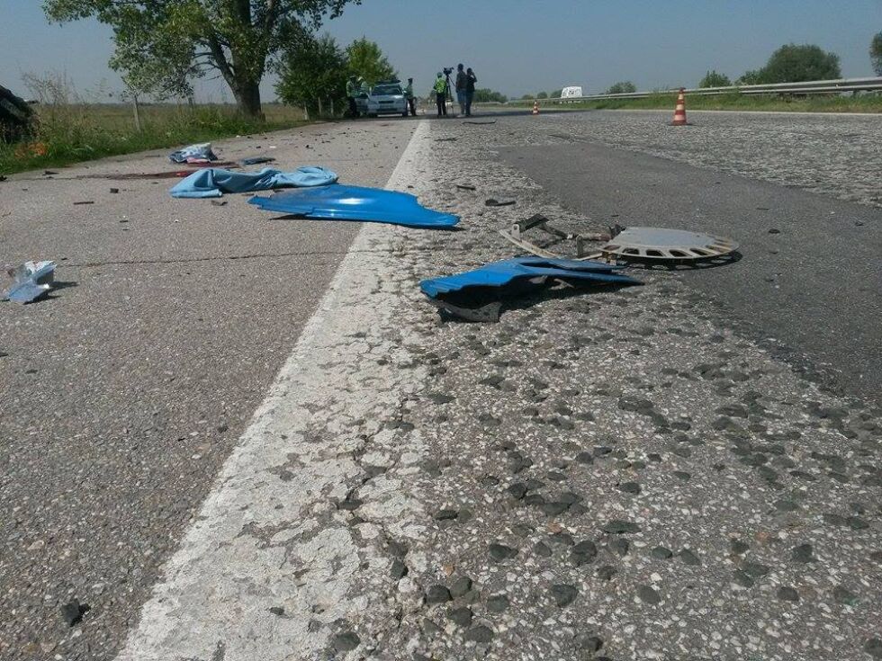 Двама 25-годишни загинаха при тежка катастрофа на пътя край Петрич