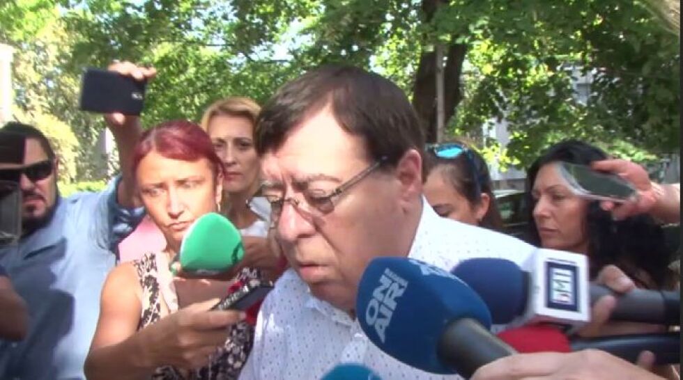 Бенчо Бенчев се яви в прокуратурата, пускат го срещу 50 000 лв. гаранция (ОБЗОР)