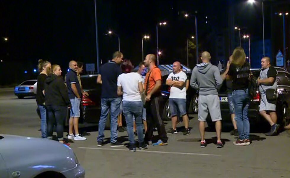 Клиенти на фалиралия застраховател "Олимпик” излизат на протест