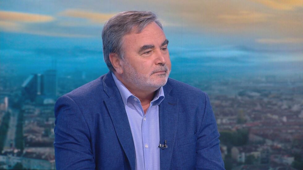 Доц. Ангел Кунчев: До края на седмицата ще имаме по 1000 случая на COVID на ден 