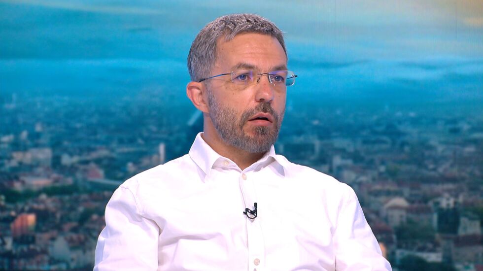 Епидемиолог: Ваксините продължават да са ефективни срещу всички варианти на вируса