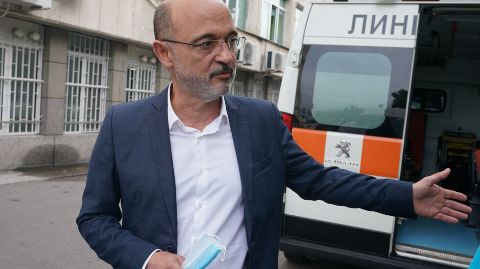 Меджидиев: С 10 допълнителни екипа подсилихме спешната помощ по Черноморието
