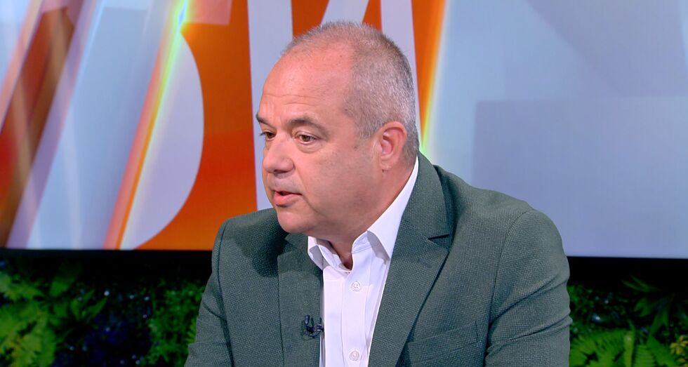 Иван Анчев: Не вярвам, че ще има среща Путин - Зеленски 