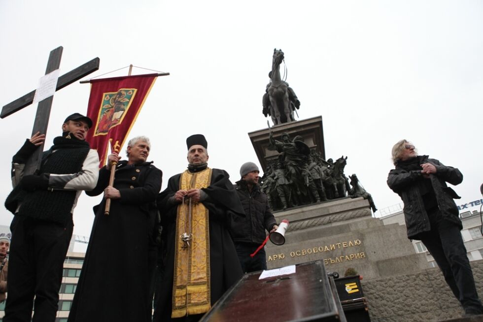 Хора на изкуството погребаха морала на правителството