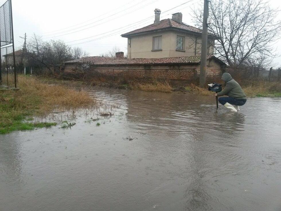 Коледа с включени електрически помпи в Съединение