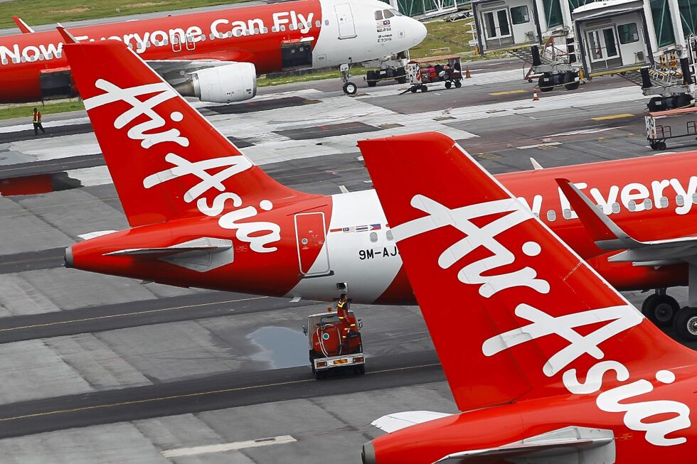 Разбилият се самолет на AirAsia набрал височина с твърде висока скорост