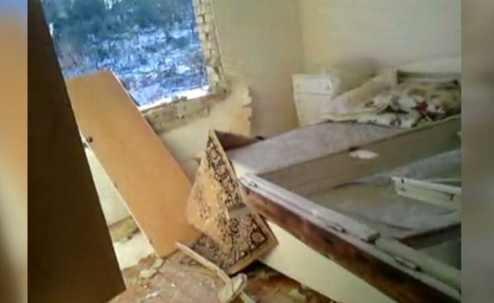 Вижте една от разрушените къщи в Хитрино отвътре (ВИДЕО)